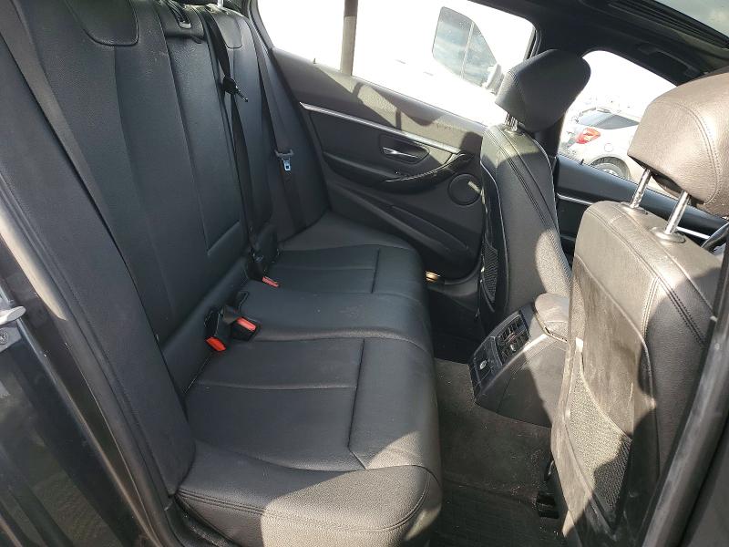 Photo 10 from auction – 2018 BMW 330 XI with VIN WBA8D9C52JEM32710