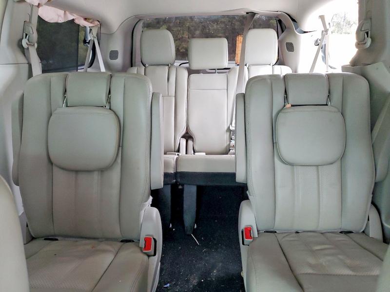 Photo 10 from auction – 2012 CHRYSLER TOWN & COU with VIN 2C4RC1CG7CR416456