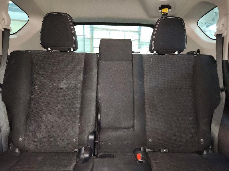 Photo 10 from auction – 2016 TOYOTA RAV4 XLE with VIN JTMRFREV2GD176579