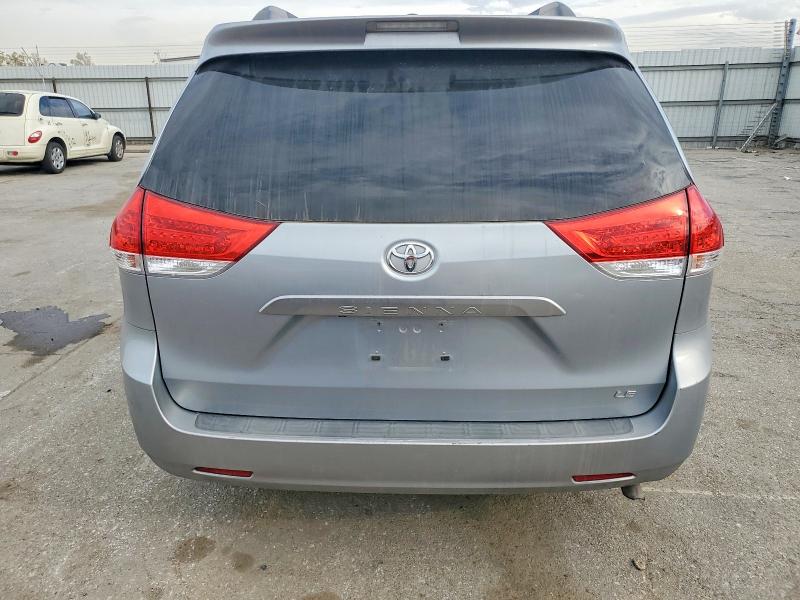 Photo 6 from auction – 2014 TOYOTA SIENNA LE with VIN 5TDKK3DC8ES406816