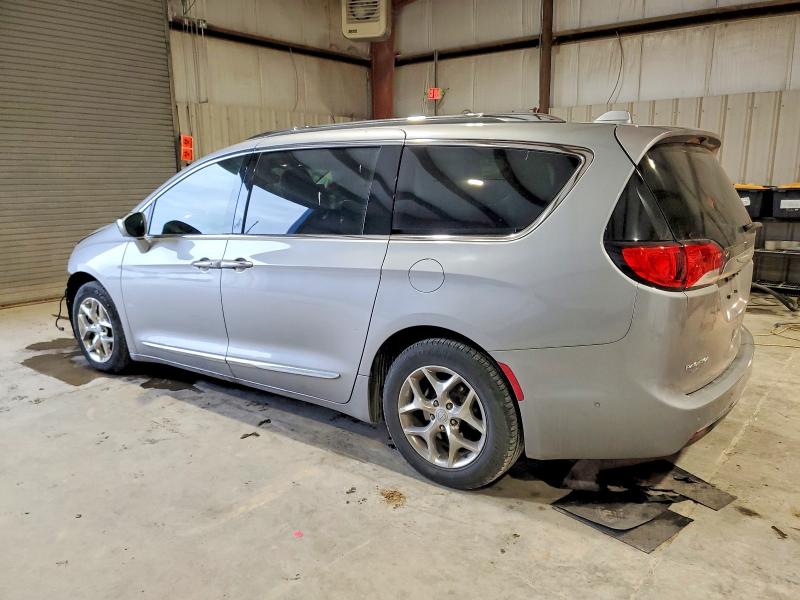Photo 2 from auction – 2017 CHRYSLER PACIFICA L with VIN 2C4RC1GG4HR712133