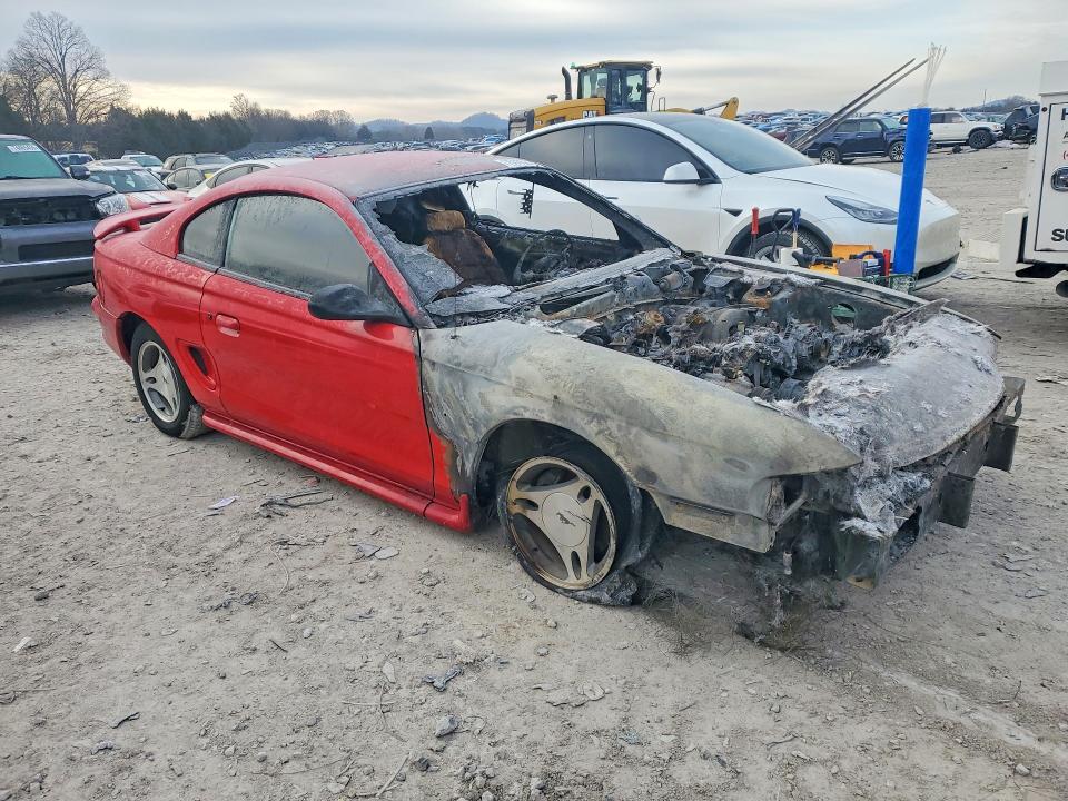 Photo 4 from auction – 1998 FORD MUSTANG with VIN 1FAFP4047WF133608