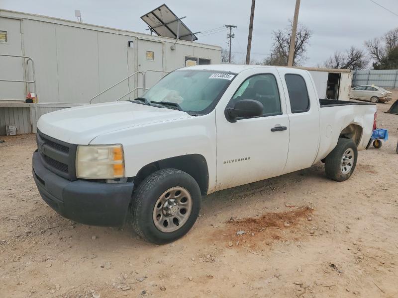 CHEVROLET SILVERADO 2011 with VIN 1GCRCPE01BZ283958 - Photo from auction