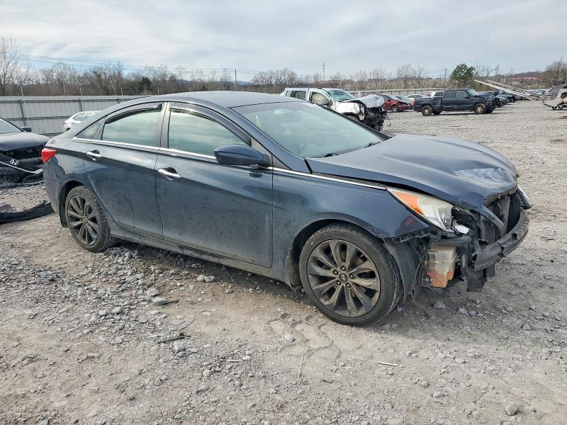 Photo 4 from auction – 2011 HYUNDAI SONATA with VIN 5NPEC4AC2BH116691