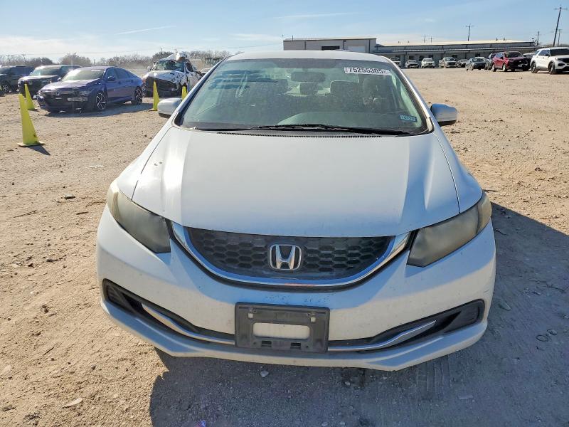 Photo 5 from auction – 2015 HONDA CIVIC LX with VIN 19XFB2F50FE106712