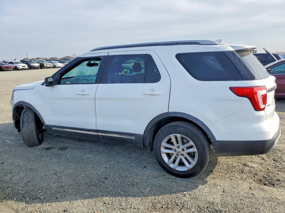 Photo 2 from auction – 2016 FORD EXPLORER with VIN 1FM5K7DH8GGA78919