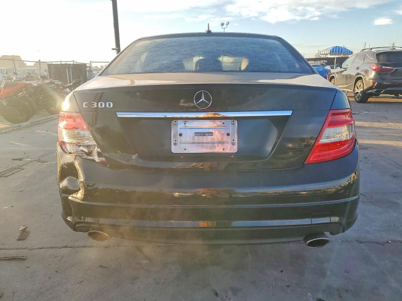 Photo 6 from auction – 2011 MERCEDES-BENZ C 300 with VIN WDDGF5EB0BR185367