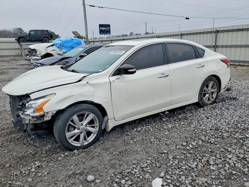 NISS ALTIMA 2015 with VIN 1N4AL3AP3FC286870 - Photo from auction