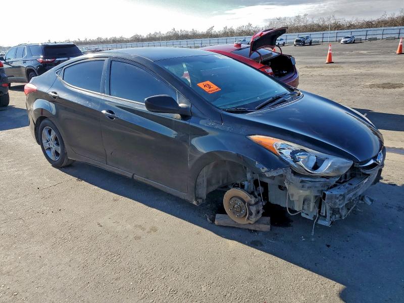 Photo 4 from auction – 2012 HYUNDAI ELANTRA GL with VIN 5NPDH4AE3CH088304