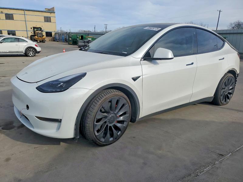 TESLA MODEL Y 2022 with VIN 7SAYGDEF2NF406344 - Photo from auction