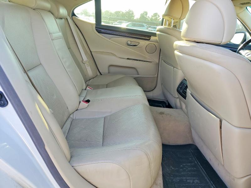 Photo 10 from auction – 2013 LEXUS LS with VIN JTHBL5EFXD5117814