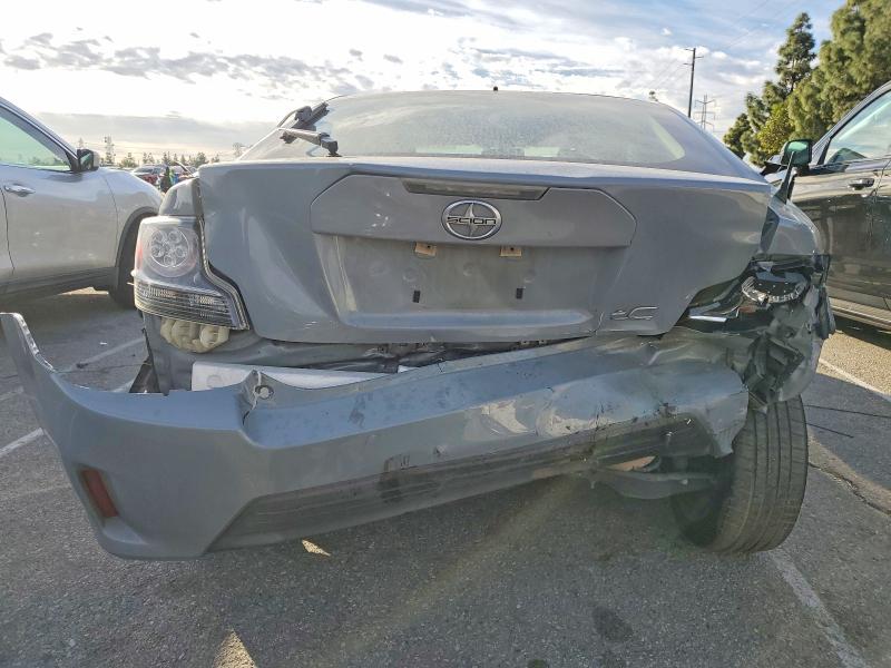 Photo 6 from auction – 2016 TOYOTA SCION TC with VIN JTKJF5C72GJ024774