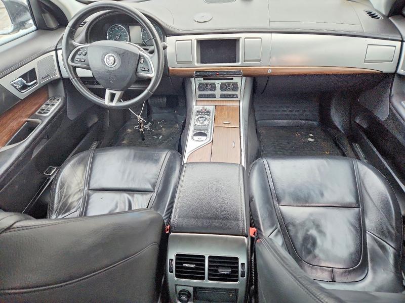 Photo 8 from auction – 2013 JAGUAR XF with VIN SAJWJ0EF7D8S74048