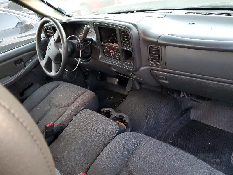 Photo 8 from auction – 2002 CHEVROLET SILVERADO with VIN 1GCEC14W62Z153742