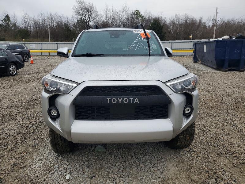 Photo 5 from auction – 2021 TOYOTA 4RUNNER with VIN JTEEU5JR1M5229084