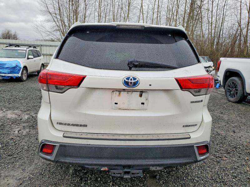 Photo 6 from auction – 2017 TOYOTA HIGHLANDER with VIN 5TDDGRFH7HS034122
