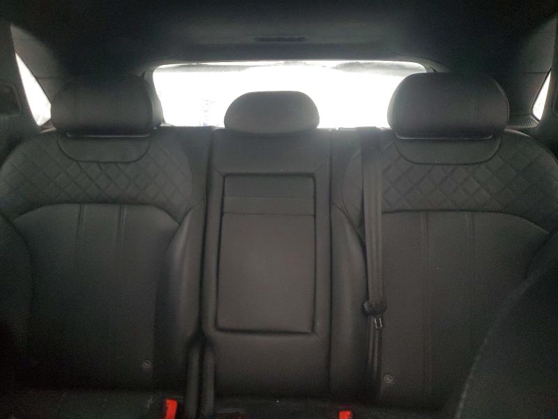 Photo 10 from auction – 2017 BENTLEY BENTAYGA with VIN SJAAC2ZV6HC013952