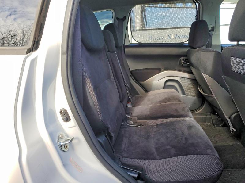 Photo 10 from auction – 2010 MITSUBISHI OUTLANDER with VIN JA4AT2AW7AZ008663