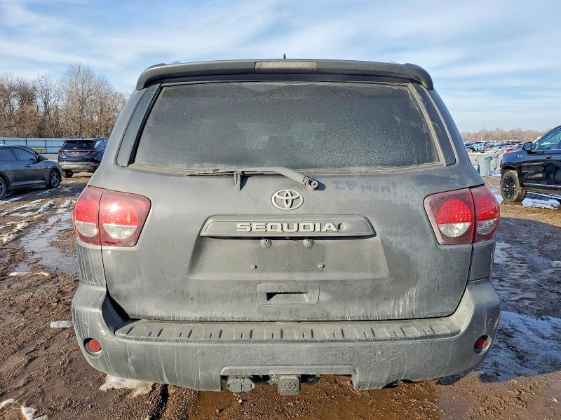 Photo 6 from auction – 2018 TOYOTA SEQUOIA SR with VIN 5TDBY5G17JS158721