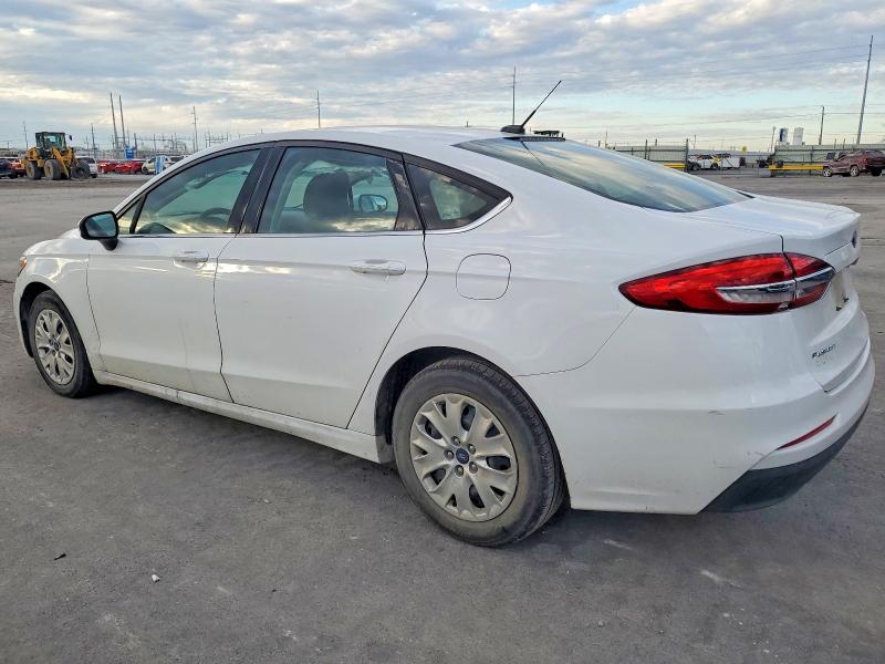 Photo 2 from auction – 2019 FORD FUSION S with VIN 3FA6P0G78KR250409