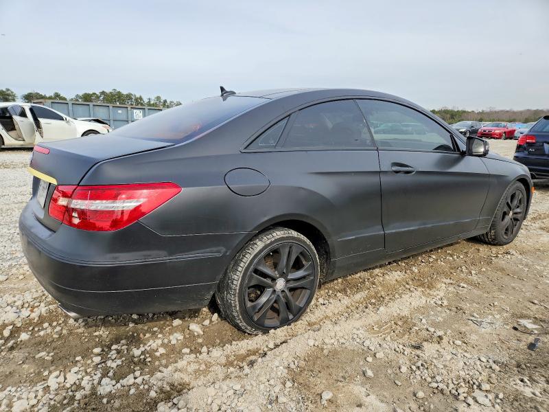 Photo 3 from auction – 2010 MERCEDES-BENZ E with VIN WDDKJ5GB0AF054011