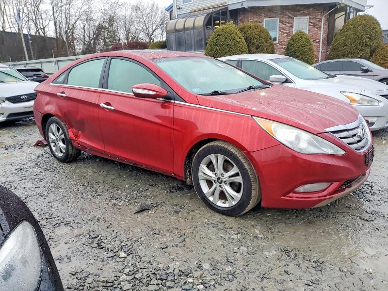 Photo 4 from auction – 2013 HYUNDAI SONATA SE with VIN 5NPEC4AC5DH692570