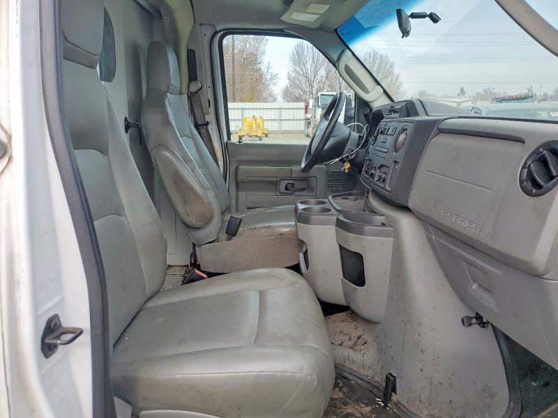 Photo 10 from auction – 2015 FORD ECONOLINE with VIN 1FDWE3FL0FDA12581