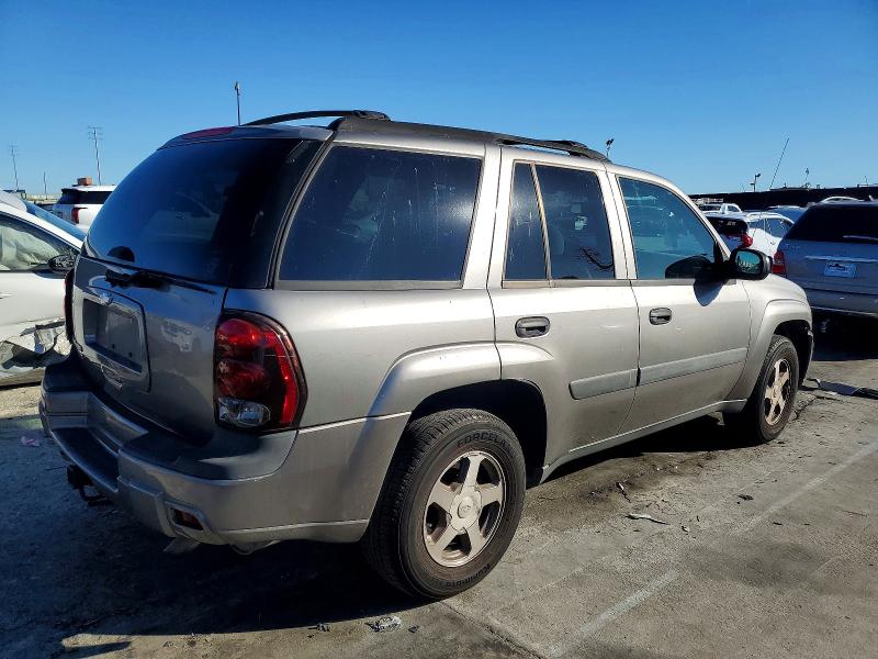 Photo 3 from auction – 2005 CHEVROLET TRAILBLAZE with VIN 1GNDT13S052378253