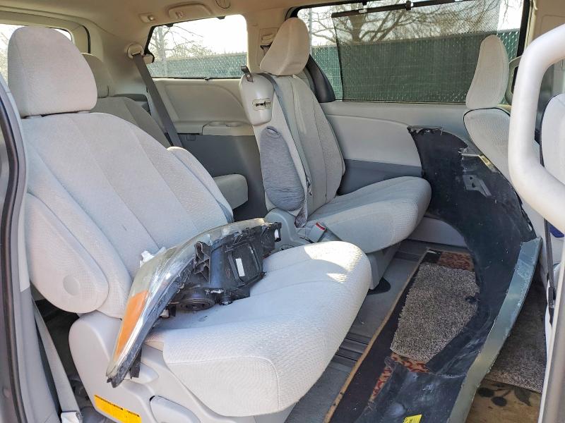 Photo 11 from auction – 2014 TOYOTA SIENNA with VIN 5TDKK3DC6ES502900