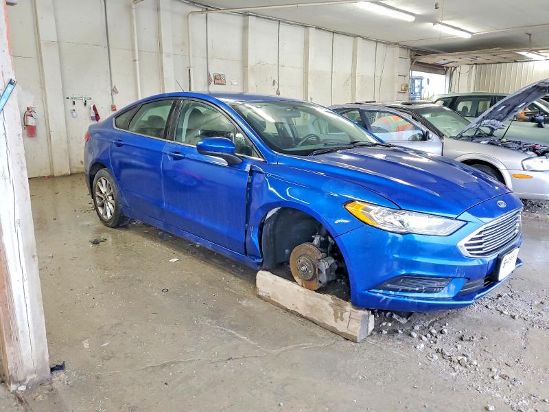 Photo 4 from auction – 2017 FORD FUSION with VIN 3FA6P0HD2HR189362