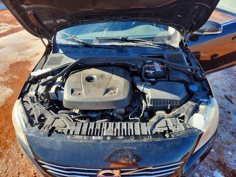 Photo 11 from auction – 2016 VOLVO S60 PREMIE with VIN YV126MFK8G2390815