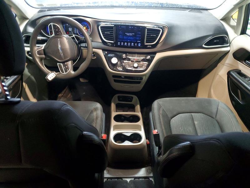 Photo 8 from auction – 2017 CHRYSLER PACIFICA T with VIN 2C4RC1DG0HR653912
