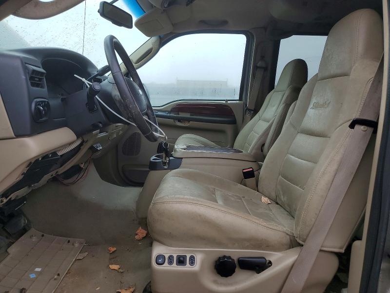 Photo 7 from auction – 2005 FORD EXCURSION with VIN 1FMNU43S55ED43214