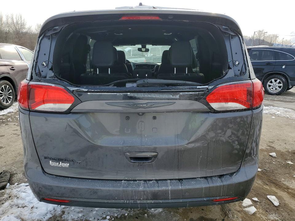 Photo 6 from auction – 2018 CHRYSLER PACIFICA with VIN 2C4RC1EG2JR168210