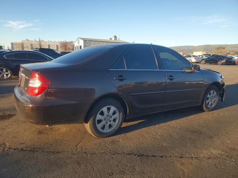 Photo 3 from auction – 2004 TOYOTA CAMRY LE with VIN JTDBF32K240152956