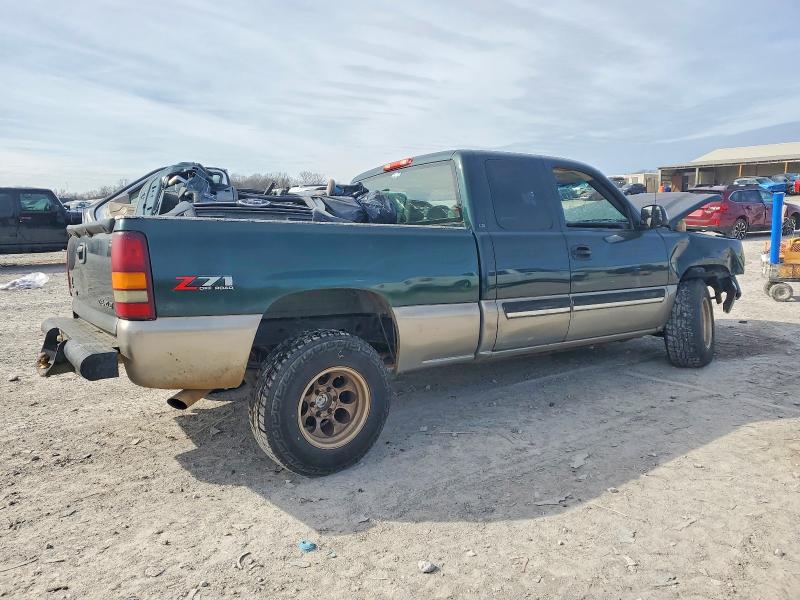 Photo 3 from auction – 2003 CHEVROLET SILVERADO with VIN 2GCEK19T031110915