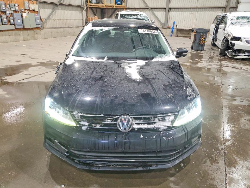 Photo 5 from auction – 2017 VOLKSWAGEN JETTA with VIN 3VWDB7AJ6HM344983