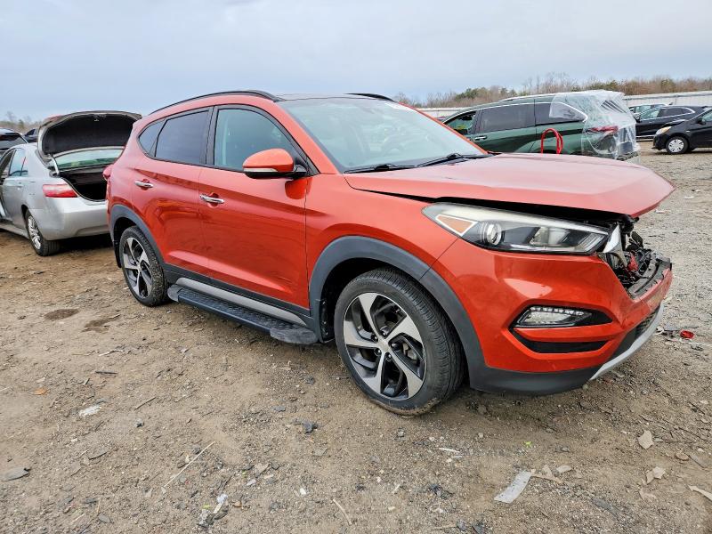 Photo 4 from auction – 2017 HYUNDAI TUCSON LIM with VIN KM8J3CA29HU297265
