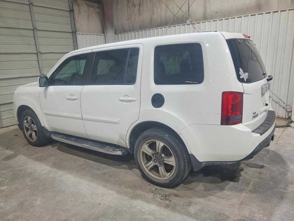 Photo 2 from auction – 2015 HONDA PILOT SE with VIN 5FNYF3H32FB027888