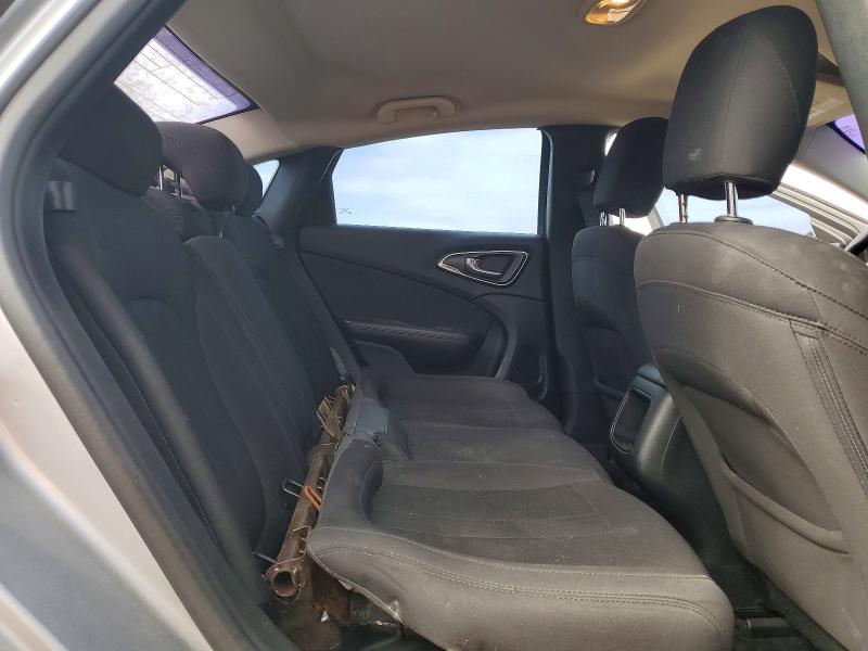 Photo 10 from auction – 2016 CHRYSLER 200 with VIN 1C3CCCAB0GN145417