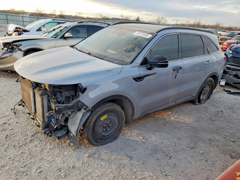 Photo 1 from auction – 2022 KIA SORENTO EX with VIN 5XYRH4LF5NG093428