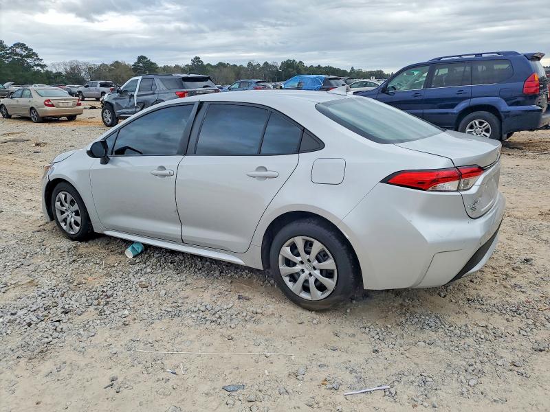 Photo 2 from auction – 2022 TOYOTA COROLLA with VIN 5YFEPMAE0NP358313