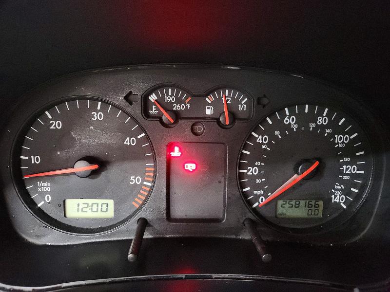 Foto 9 de la subasta – 2003 VOLKSWAGEN JETTA GLS con VIN 3VWSP69M03M053101