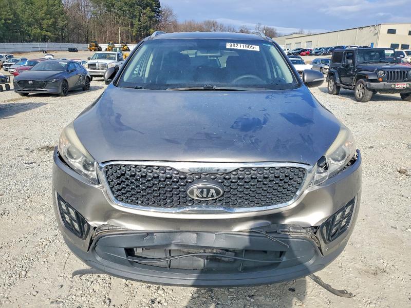 Photo 5 from auction – 2016 KIA SORENTO with VIN 5XYPG4A31GG014908