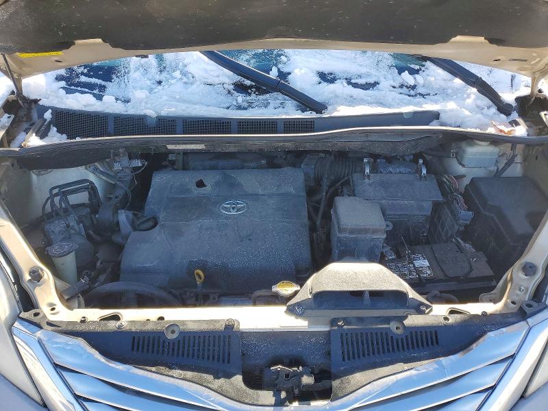 Photo 12 from auction – 2011 TOYOTA SIENNA with VIN 5TDYK3DC1BS172170
