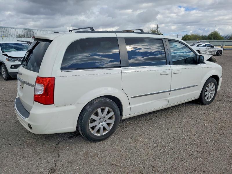 Photo 3 from auction – 2013 CHRYSLER TOWN & COU with VIN 2C4RC1BG7DR509996