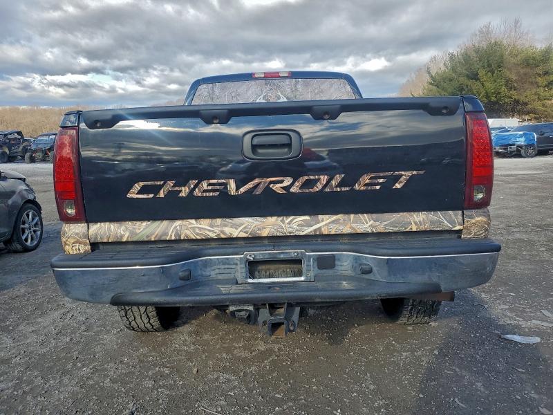 Photo 6 from auction – 2005 CHEVROLET SILVERADO with VIN 1GCEK19B85Z330739