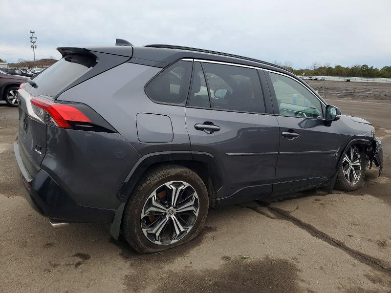 Photo 3 from auction – 2025 TOYOTA RAV4 XSE with VIN JTMFB3FV1SD255261