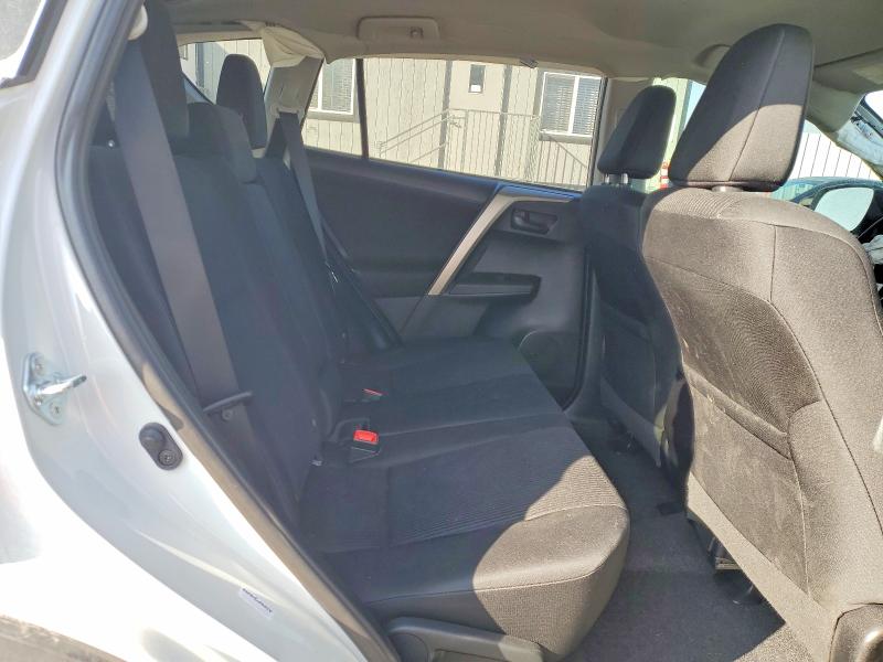 Photo 11 from auction – 2015 TOYOTA RAV4 with VIN 2T3BFREV2FW231924