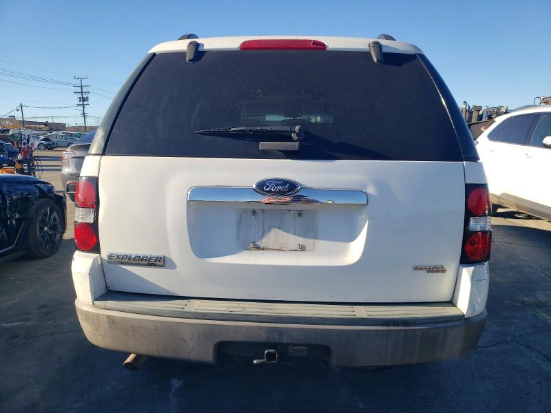 Photo 6 from auction – 2006 FORD EXPLORER with VIN 1FMEU63E86UB23806
